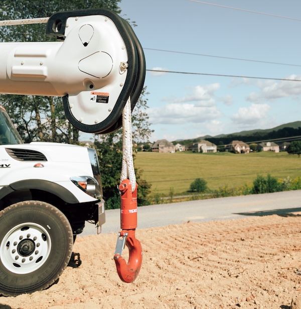 Photo of the Altec DX Series digger derrick boom tip