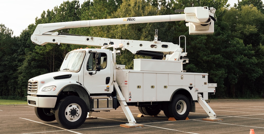 Altec AN55E-OC+ Articulating Overcenter Aerial Device